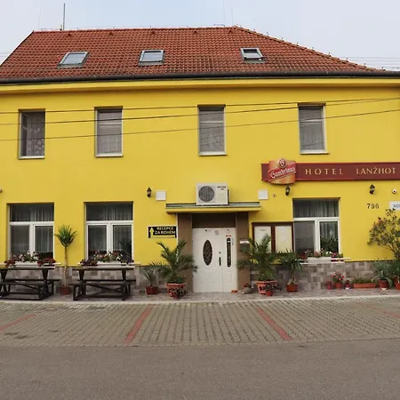 U Nadrazi Lanzhot