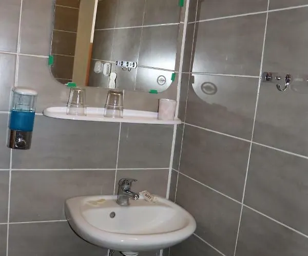 U Nadrazi Otel 3*